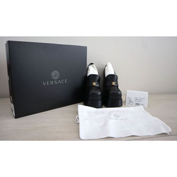 VERSACE WMN Sz 40 US 8.5 Black Mocassino Vitellino Leather High Heel Pumps - Picture 1 of 16
